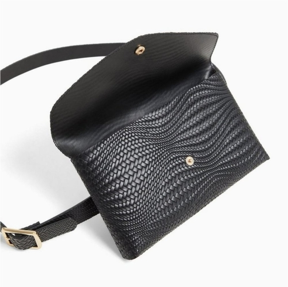NWOT 3X Torrid Black Braided Faux Leather Envelope Belt Bag - Picture 3 of 3